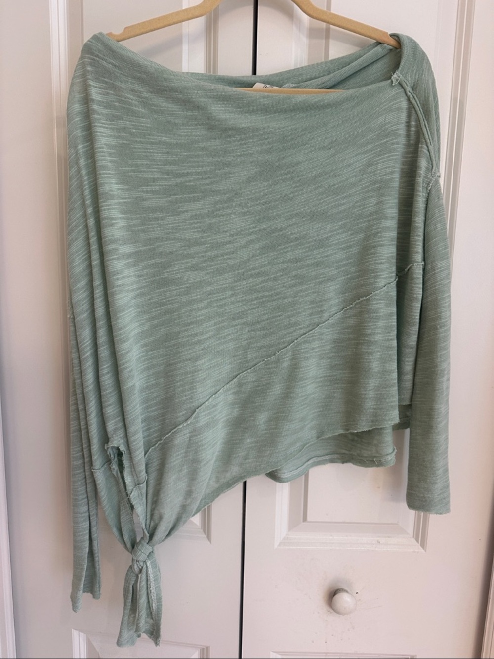 Free People “We The Free “ Love Lane Off Shoulder Top sz S